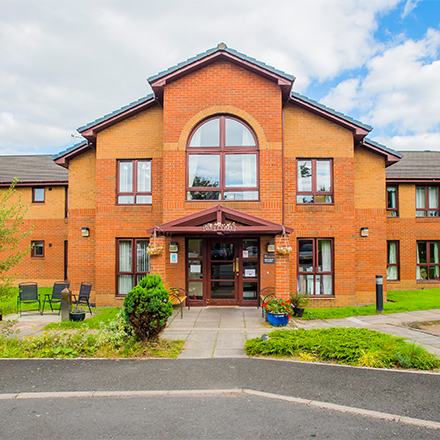 Mavisbank - Care home in East Dunbartonshire, Glasgow | HC One